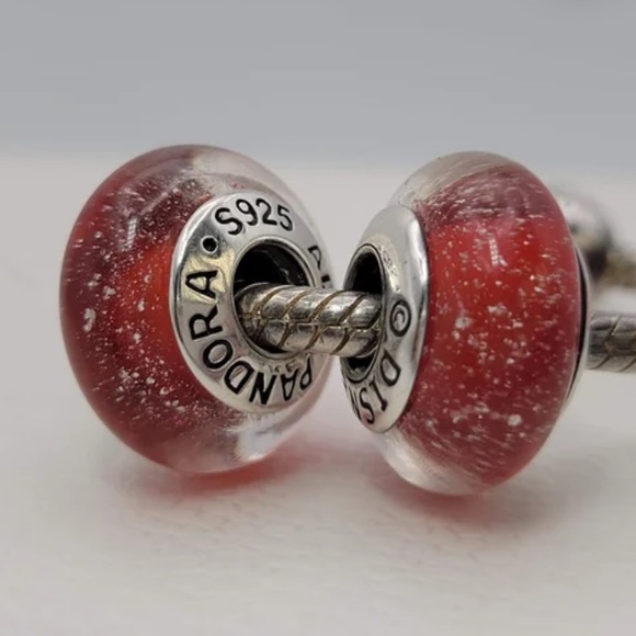 Pandora pair of Snow White signature, Murano glass beads. - Picture 6 of 8